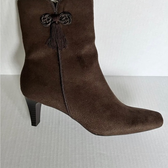 Brown Ankle Boots Studio Works size 8.5 - Picture 2 of 4